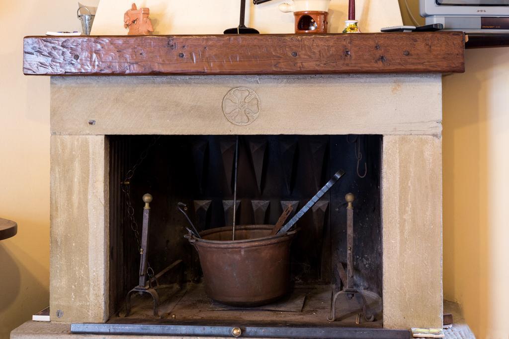 Casale Vacanze Il Granaio Κορτόνα Δωμάτιο φωτογραφία