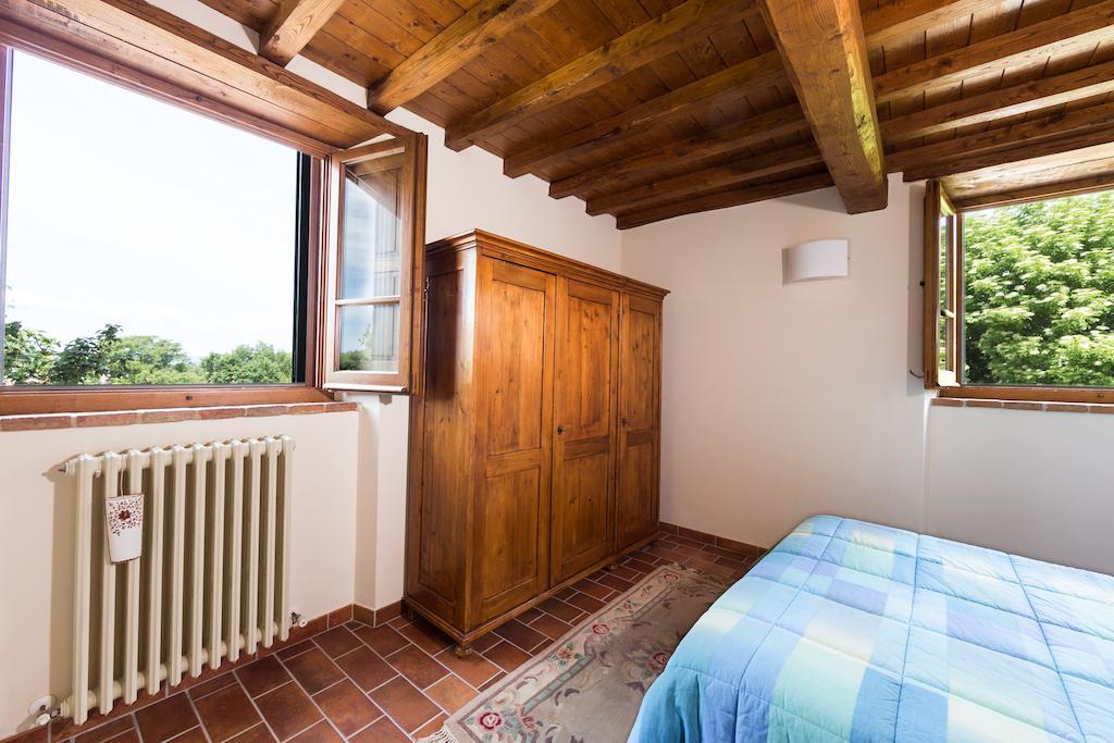 Casale Vacanze Il Granaio Κορτόνα Δωμάτιο φωτογραφία